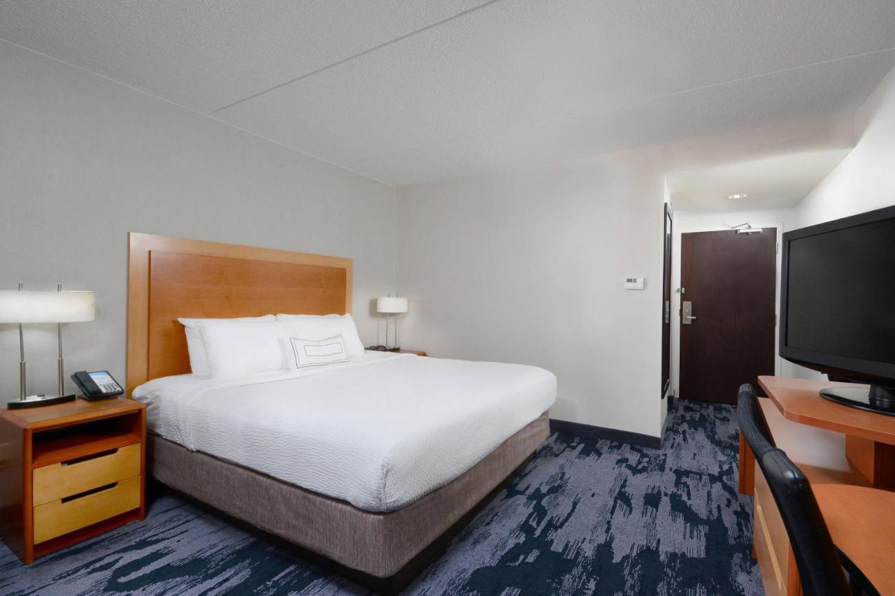Fairfield Inn & Suites By Marriott Charlottesville North Exterior photo